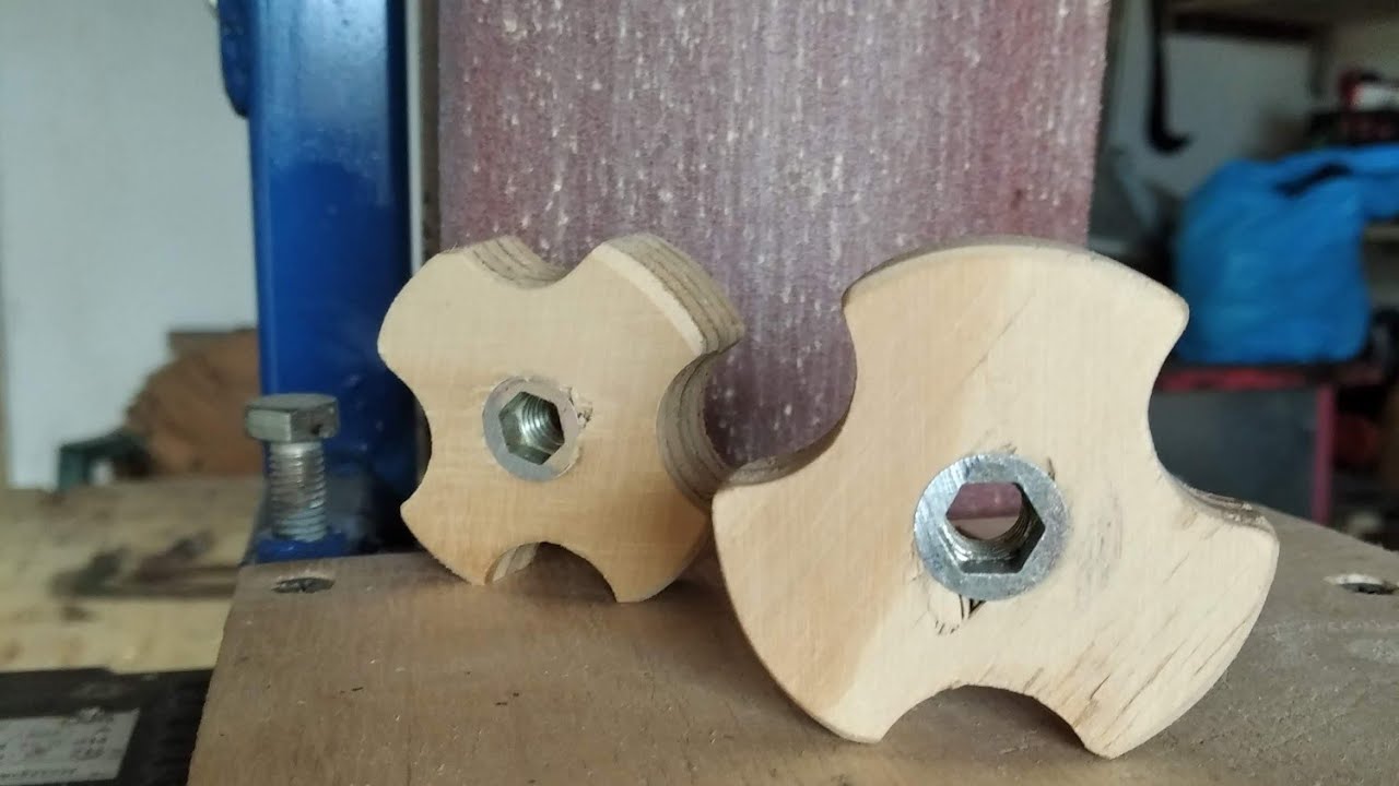 manopole in legno fai da te/ DIY wooden knobs