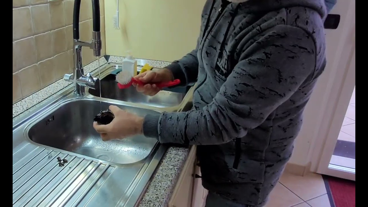 Pulizia erogatore caffè Parte 1