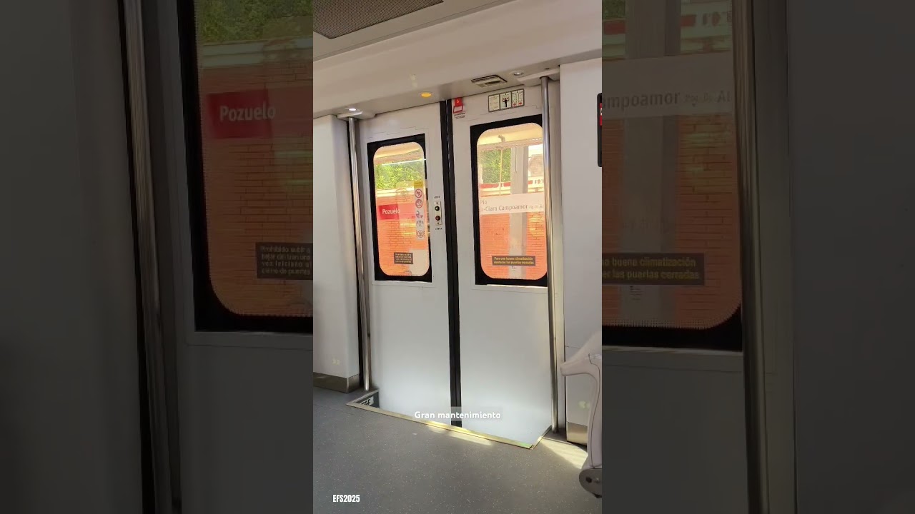 Puerta UT-446 con problemas - #renfe #tren #cercanias #rodalia