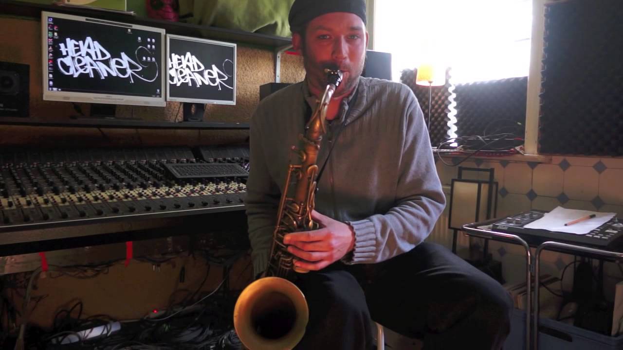 Alexander 'Kimo' Eiserbeck mit seinem System'54 R-Series Tenorsaxophon