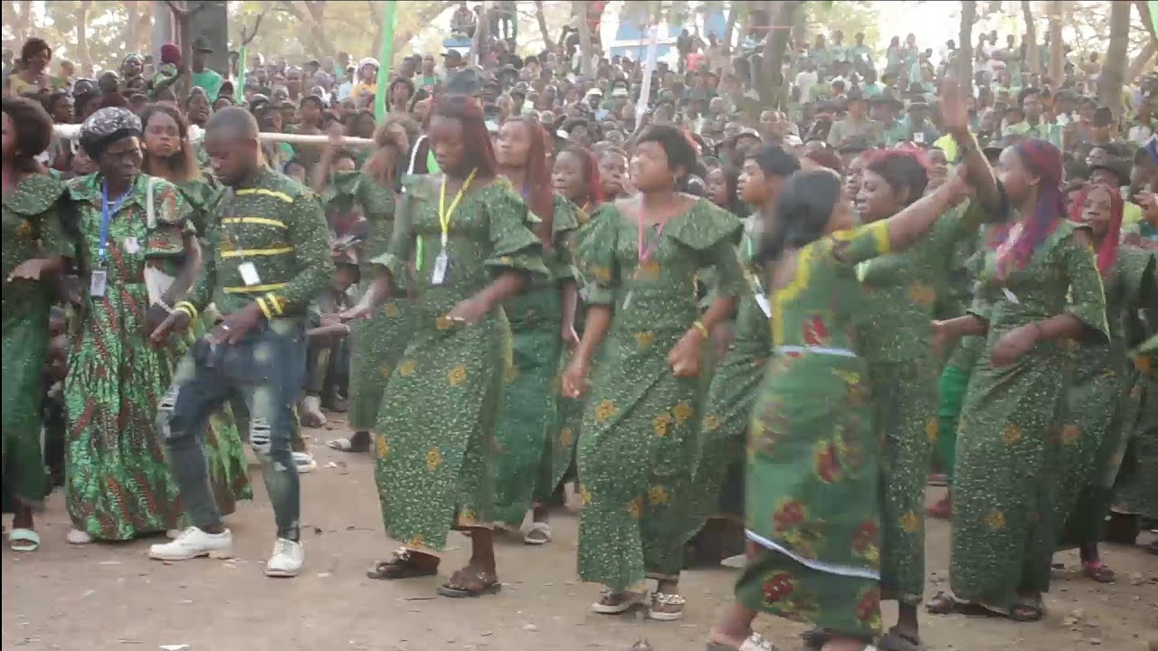 KWAYA YA MALIKIA WA UBEMBE WACHEZA KWA FURAHA KWENYE MKUTANO BIESSE CENTRAL 2023