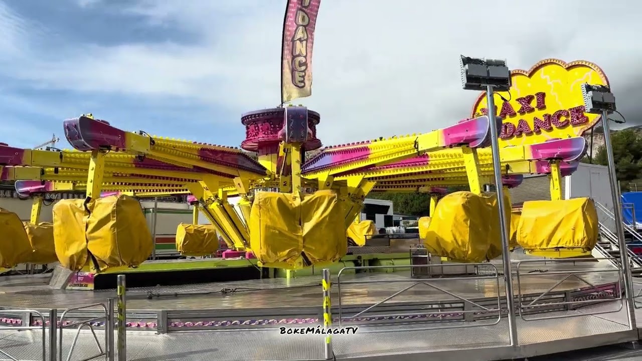 Montaje de las Atracciones de la Feria de Torremolinos 2025. (Málaga)