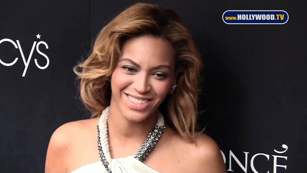 Beyonce at Macy's in NY