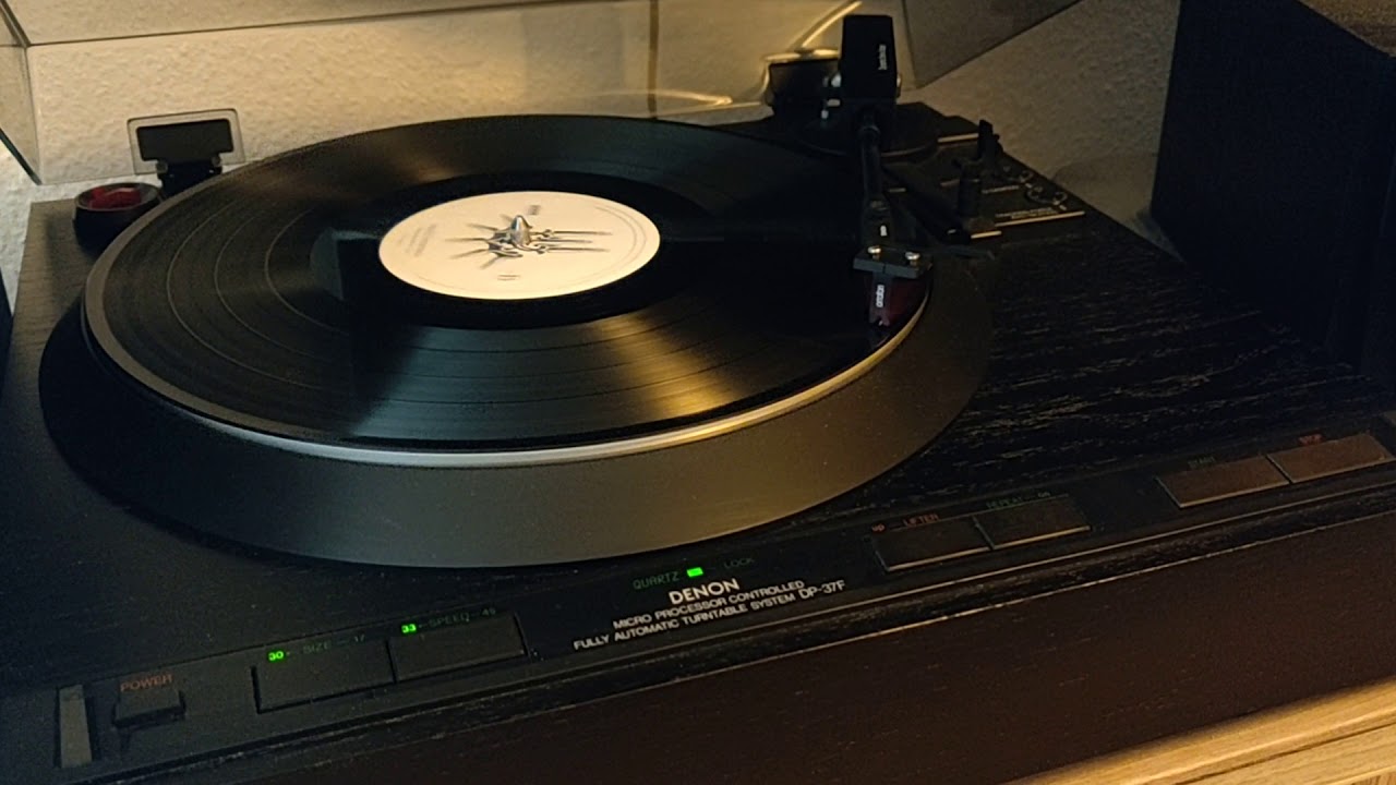 DENON DP 37F turntable test drive
