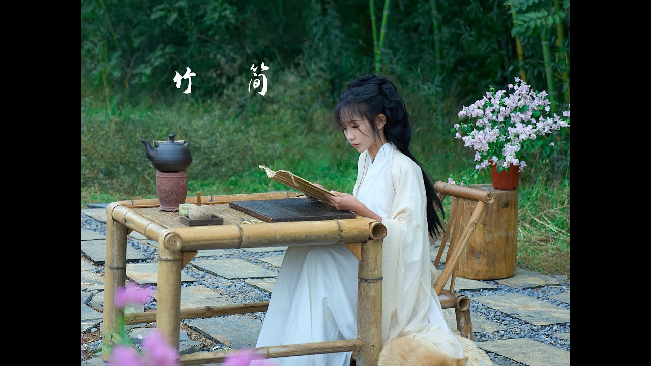 Making the oldest books in ancient times, there is magic at the end