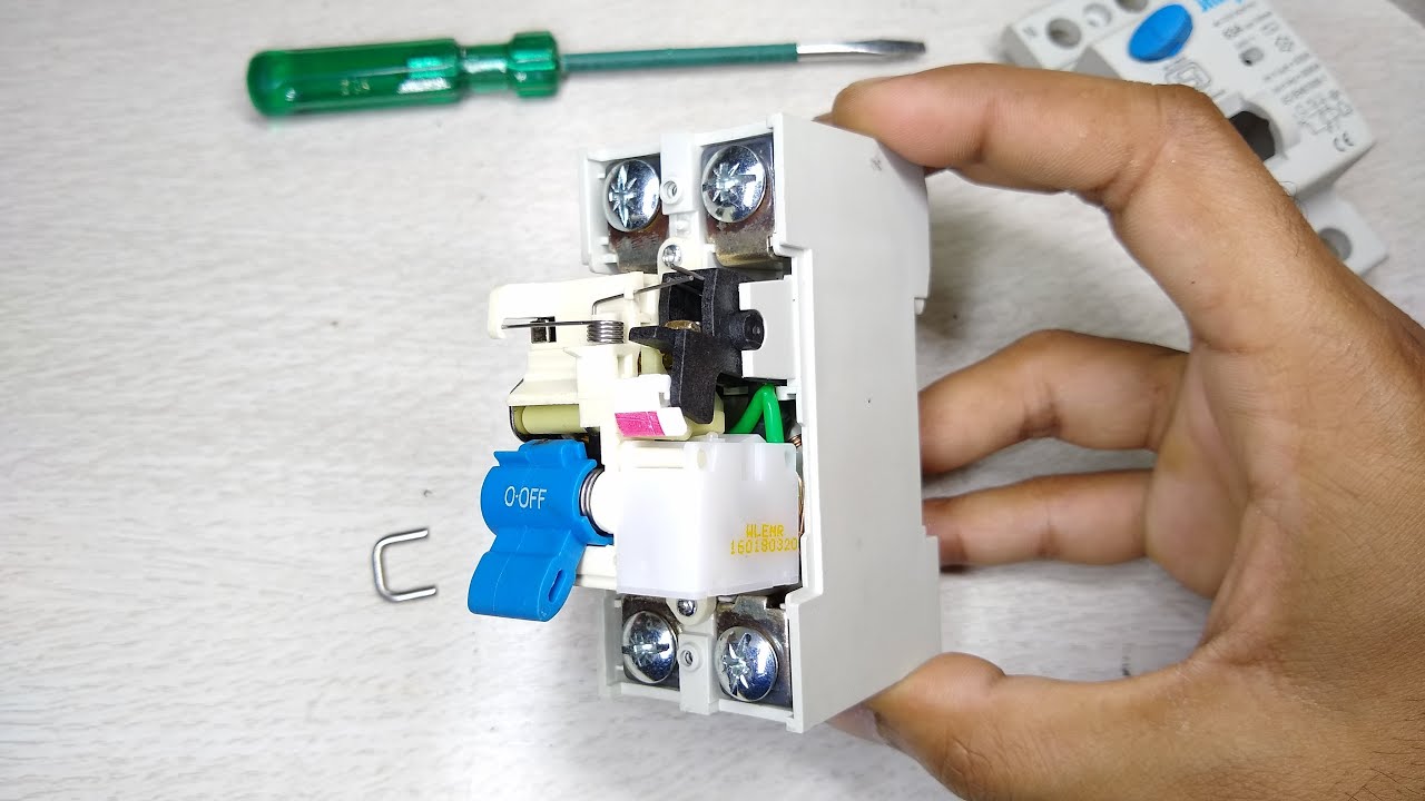 RccB What's inside | Reassemble |