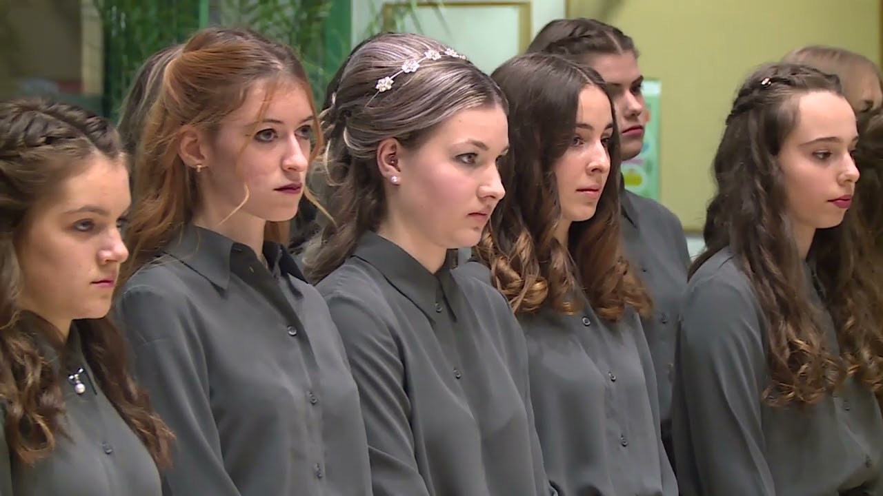 Kalocsai Szent István Gimnázium - Szalagavató 2022: Köszöntő & szalagtűzés