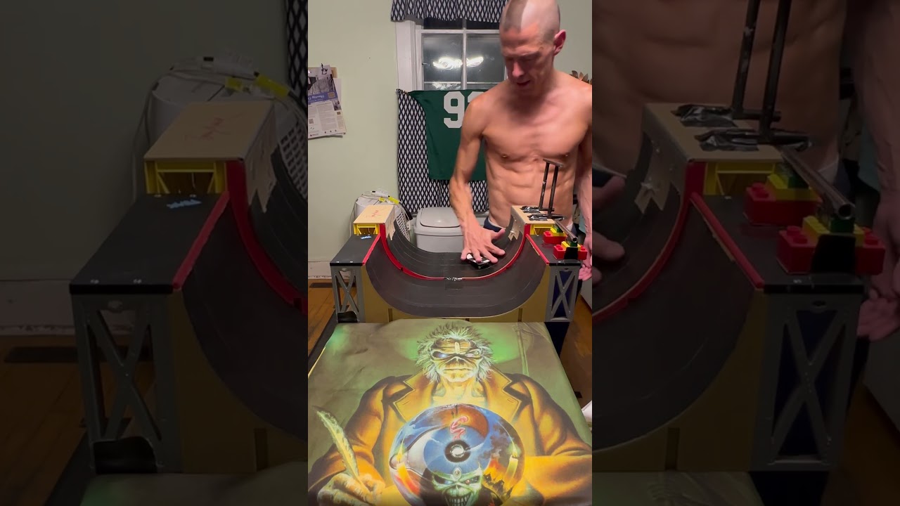 Hit the(half)pipe. Technical fingerboard tricks. Tech deck
