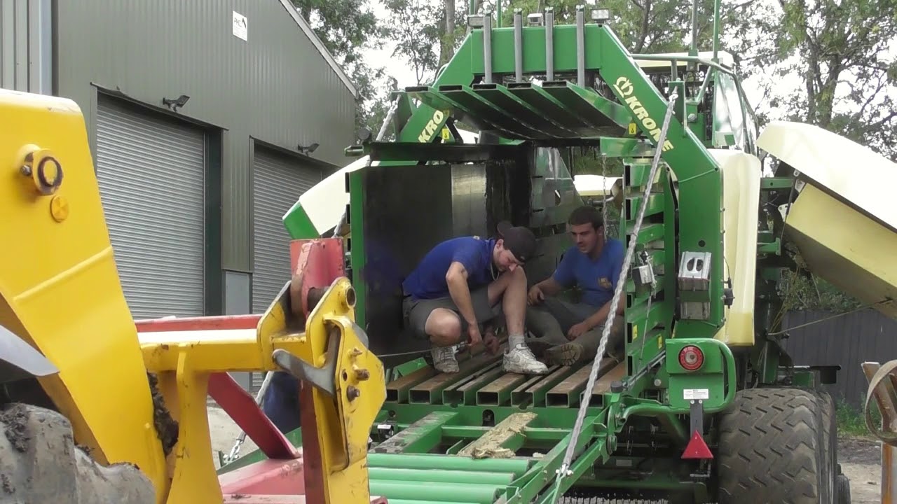 The JWB team working on crone big pack