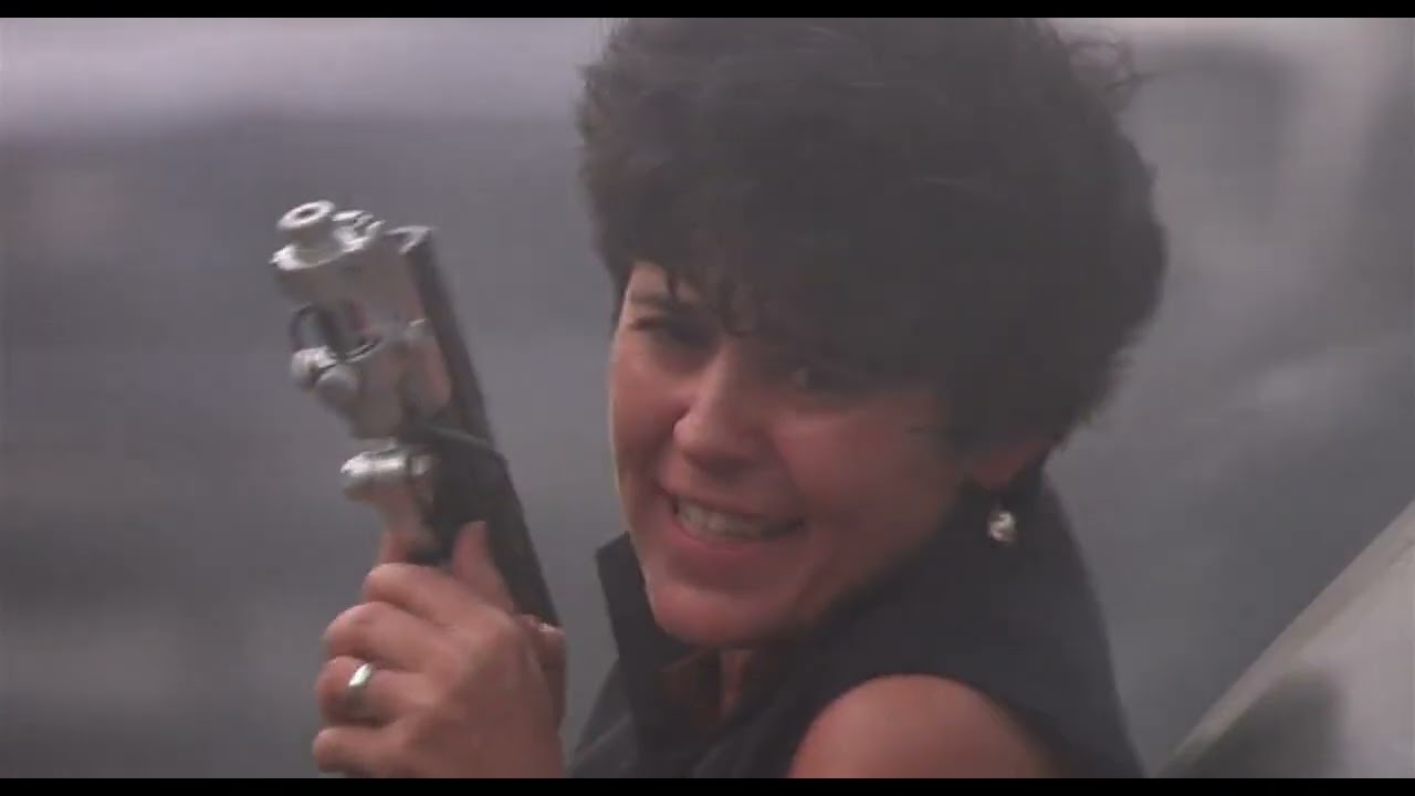 Predator 2 1990 Opening heat wave shootout scene