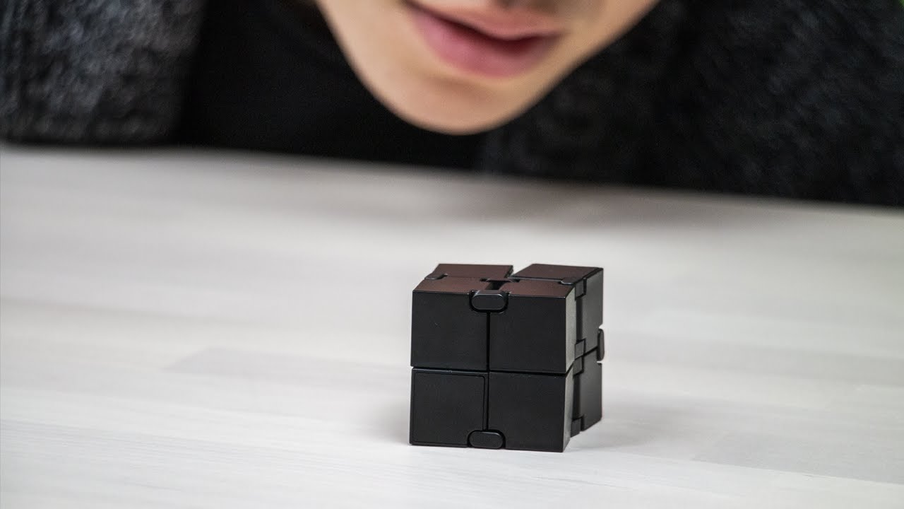 What Is An Infinity Cube? - UNBOXING & IN DEPTH REVIEW - Craziest Illusion In 2018?