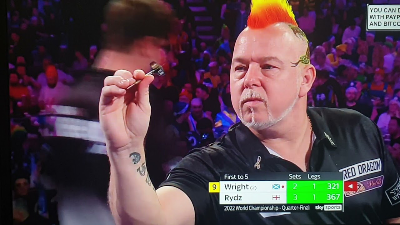 Peter wright misses d12 for a 9 darter 😮