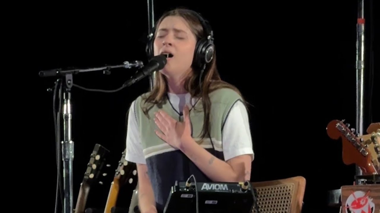 lizzy mcalpine - “lately” by stevie wonder (cover)