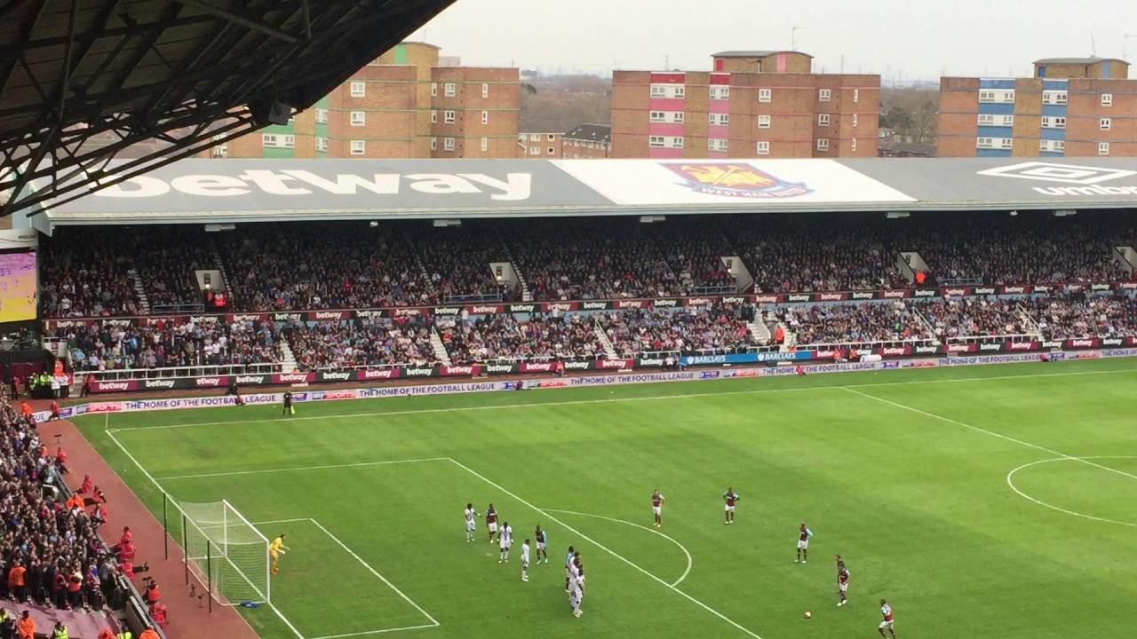 Payet Freekick vs Crystal Palace