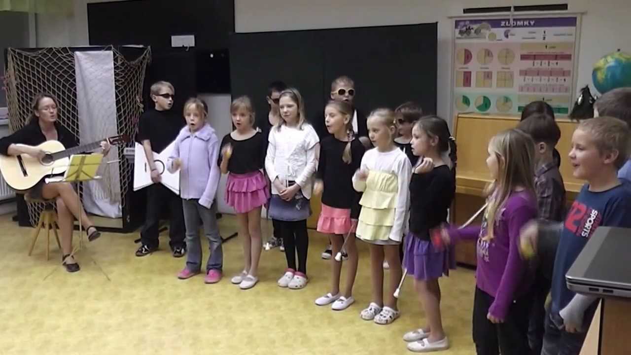 Vánoce ve škole - píseň Rampouchy ( 2. a 3. tř.)