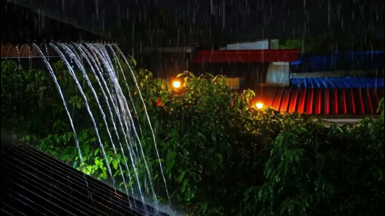 Fall Asleep in Less Than 4 Minutes to the Sound of Heavy Rain and Gentle Thunder in a Rural