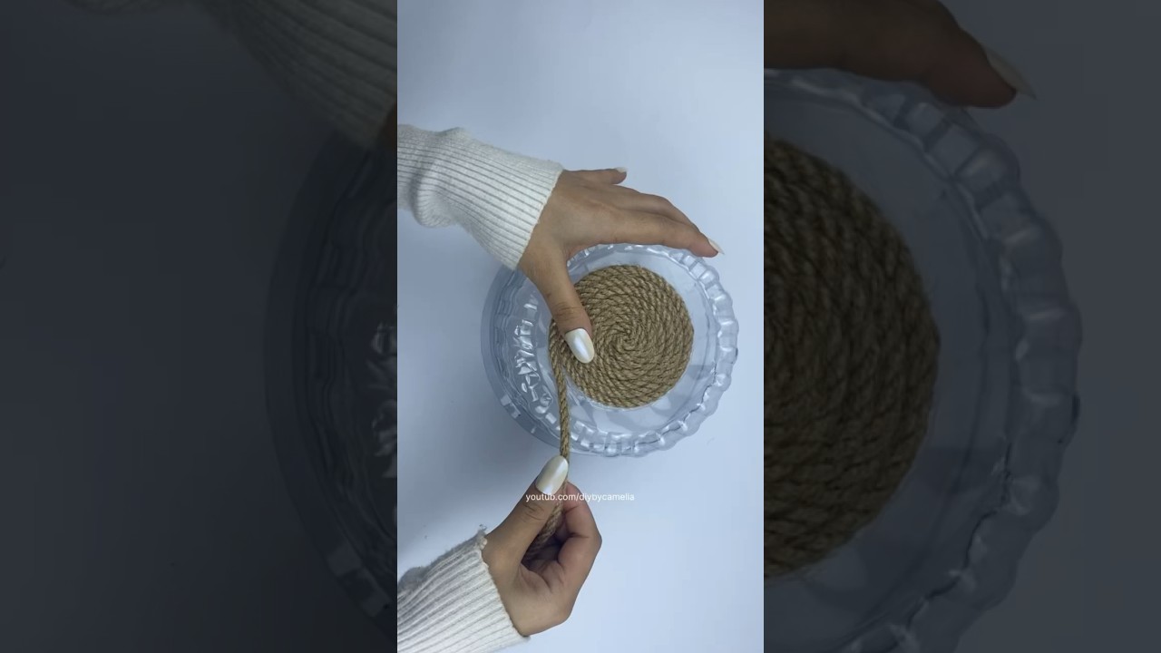 Transforming Jute Rope and Plastic into Chic Home Decor Baskets | Camelia DIY Idea #ropebasket