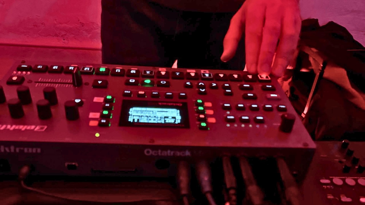 Deeplomat @ Inputs Live [Valencia 02/26]