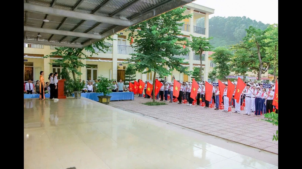 🎵 “Chung Một Mái Trường – Liêm Hà”