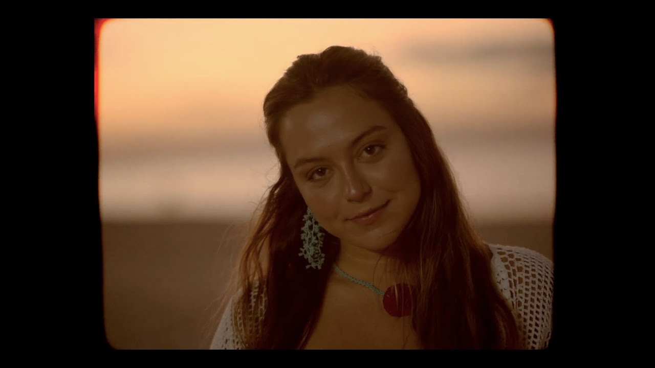 Lara Estelita - Pôr do Sol Avisa (Prod. CANETARIA)