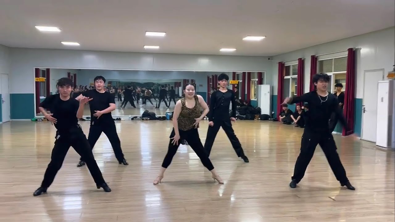 What a passionate dance🔥Let's dance together 