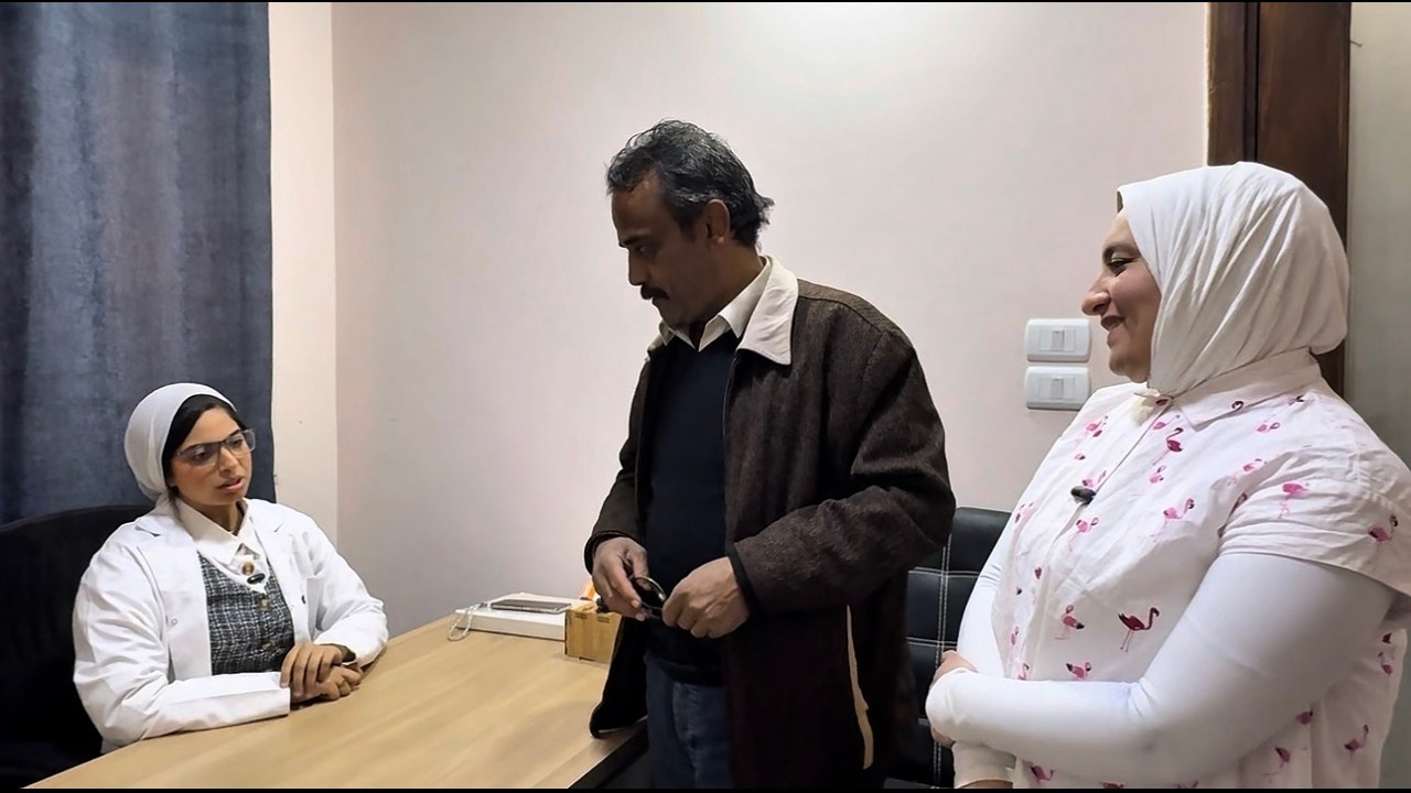 خاد مراته للدكتوره عشان تعمل فيها كده