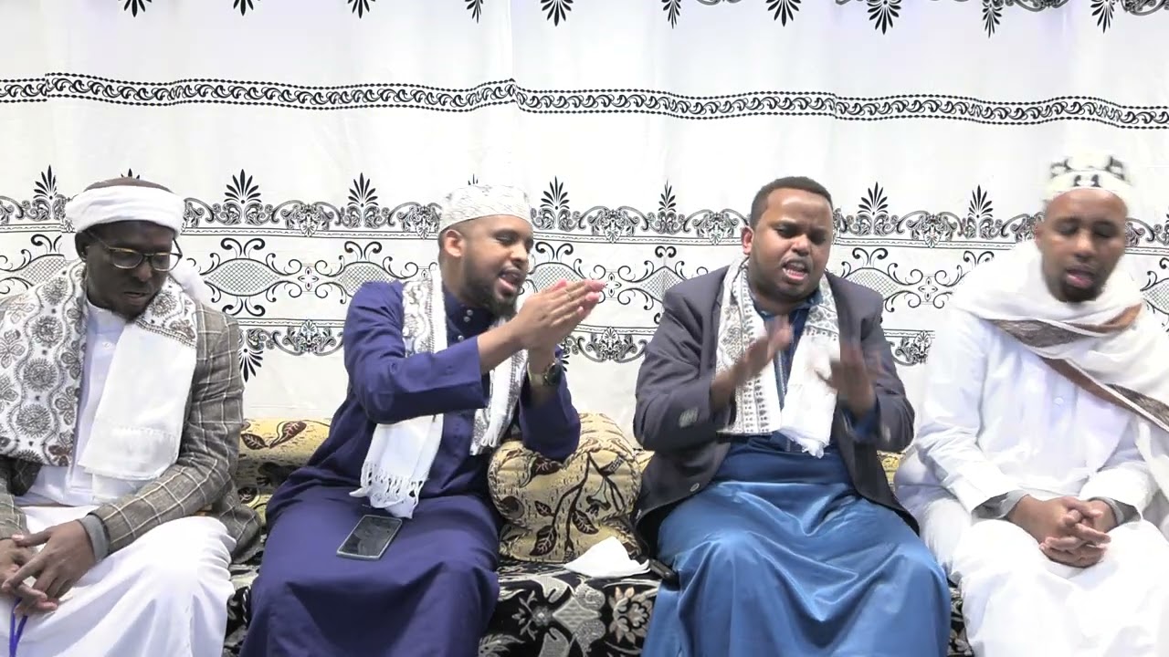 QASIIDO AAD U MACAAN SALLALAH CALAA NUURU CARSHIHII SALLALAH CALAA KHEYRU KHALKHIHII