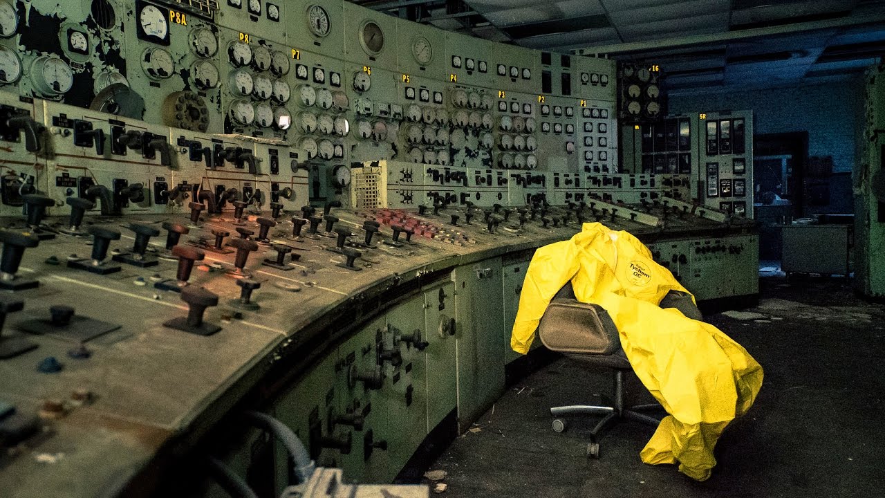 Exploring an Abandoned Power Plant with Crazy Control Room