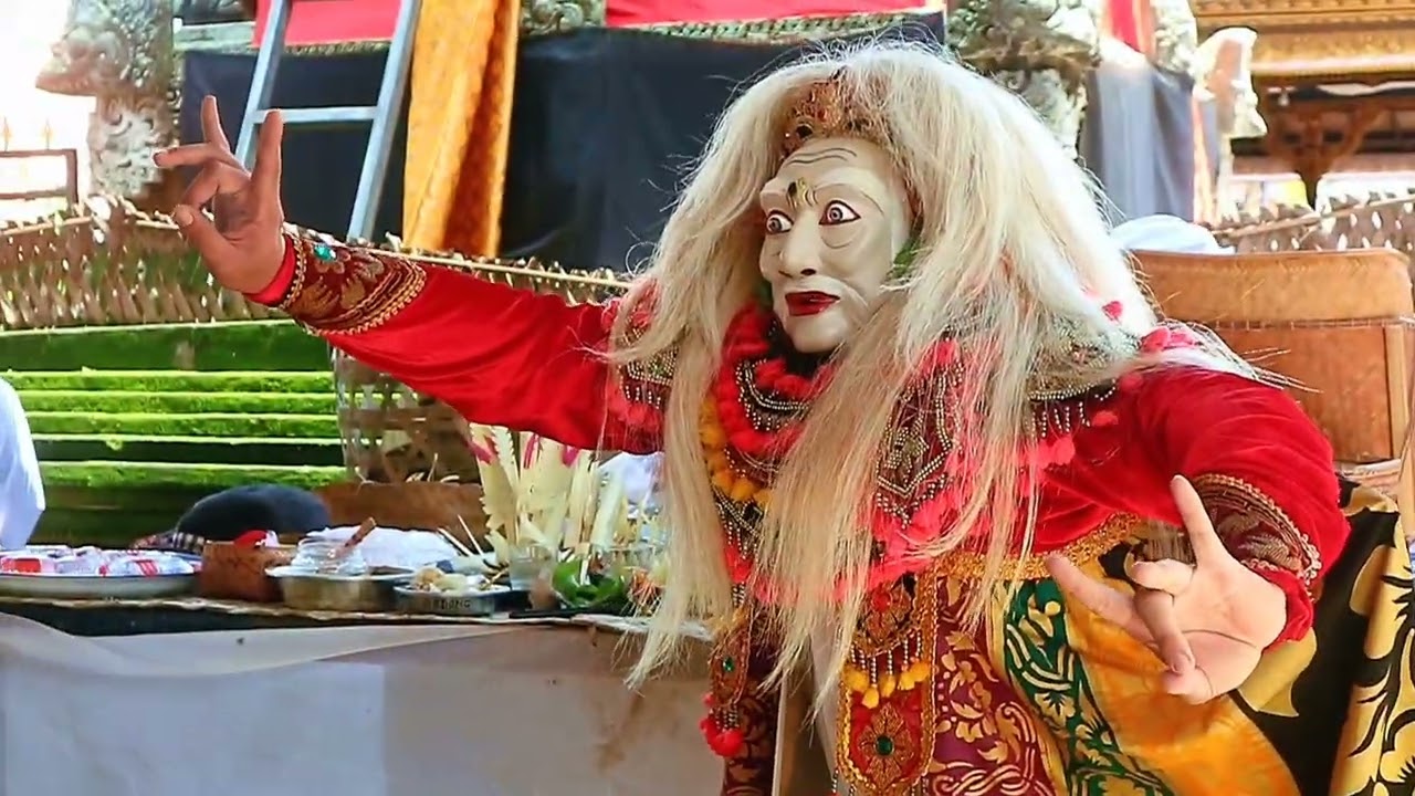 Puncak Karya ring Pura  Dalem Ageng Abuan Duk Karya Mamungkah sane sampun Lintang