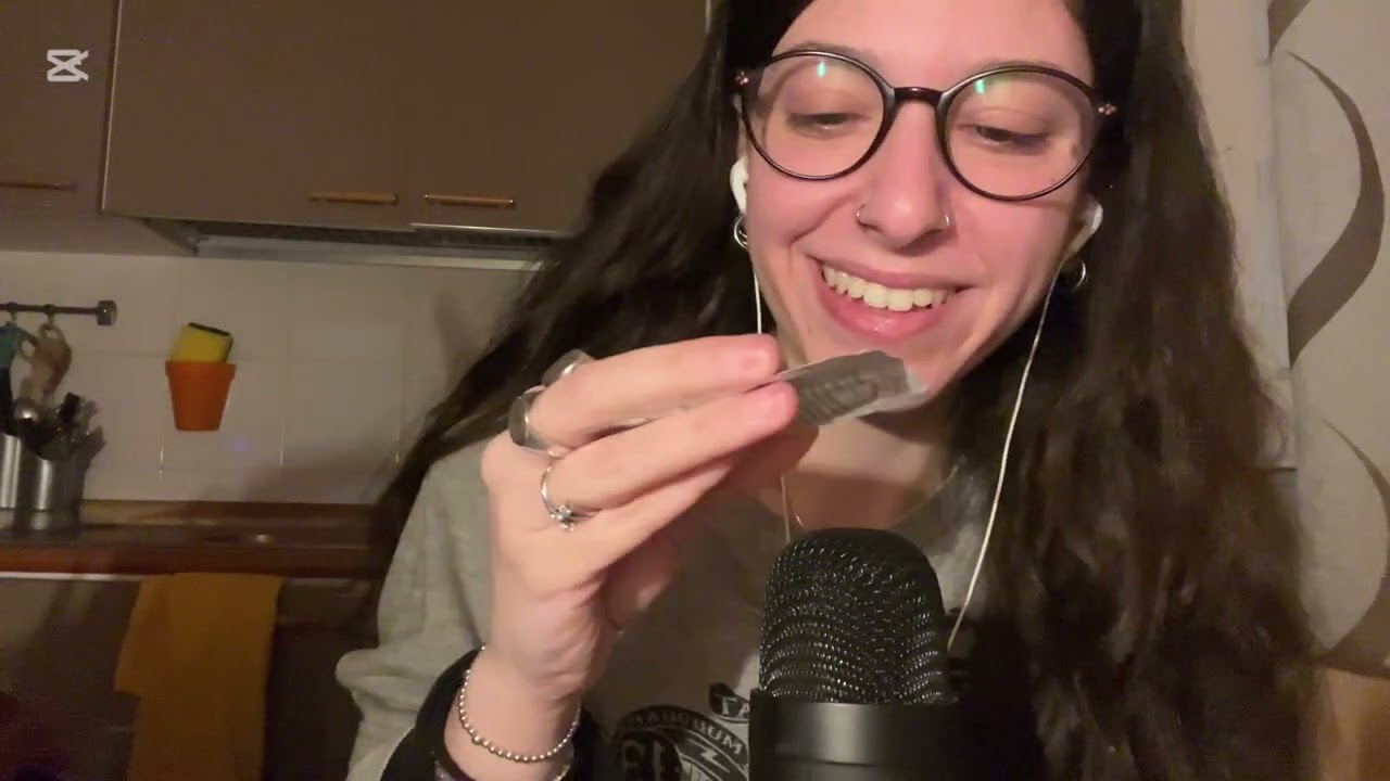 what’s in my work bag - asmr ita
