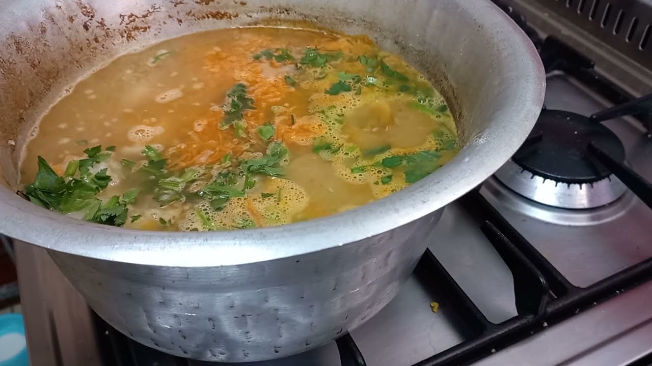 Суп из колотого гороха и овощей