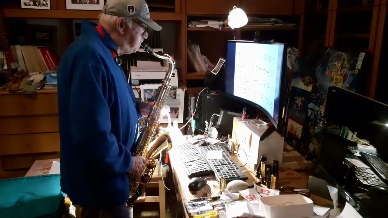 O sole mio . tenor sax  giovanni  vianini studio su base.