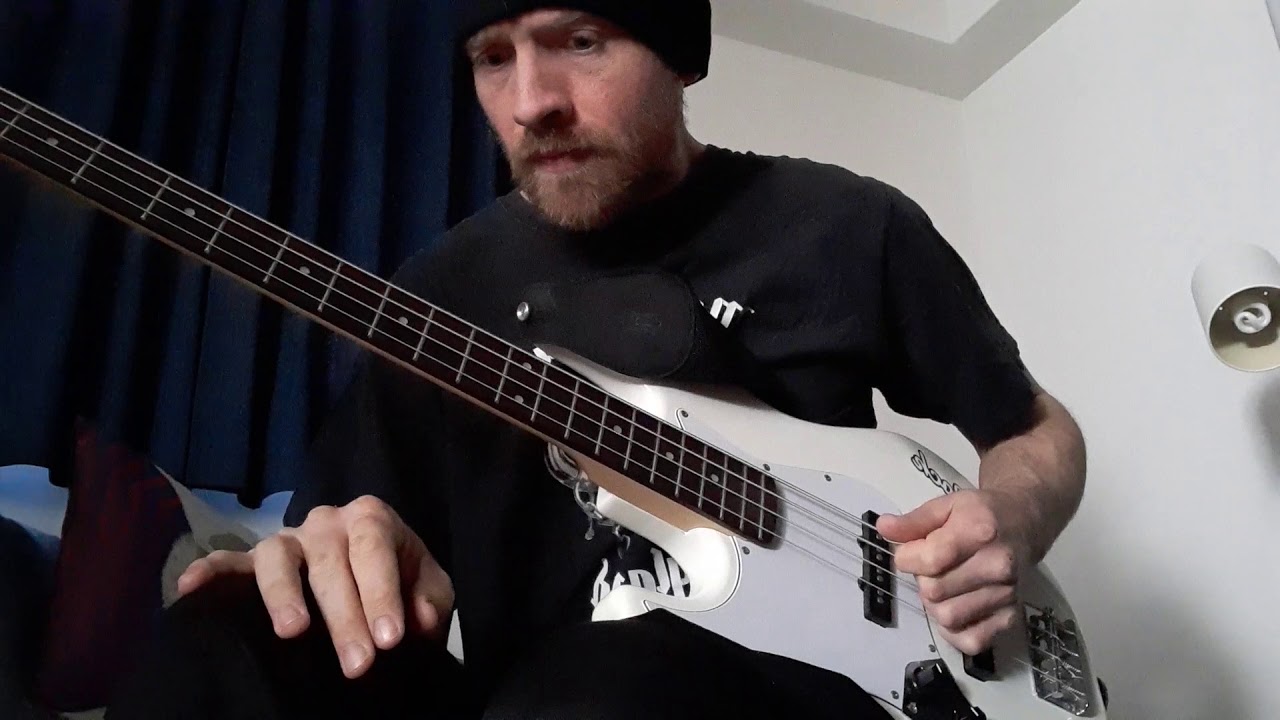 Lemmy's Bass Style (Motorhead)