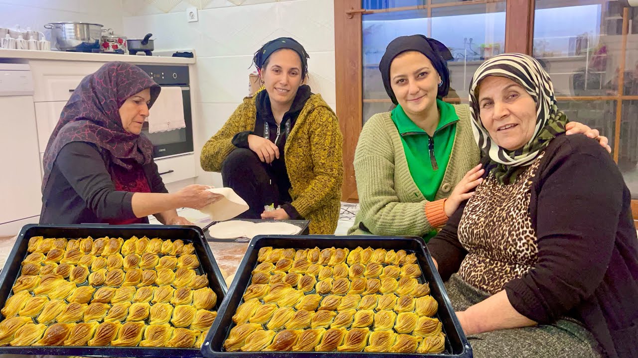 SICAK SOBA YANINDA TEPSİ TEPSİ AKŞAM TATLISI VİLLAGE LİFE