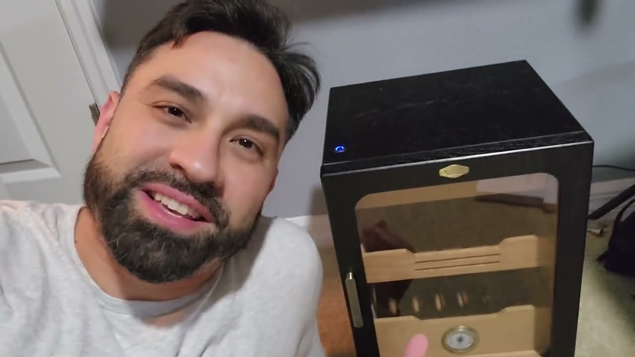 Scotte LED Lighted Cigar Humidor Cabinet Review