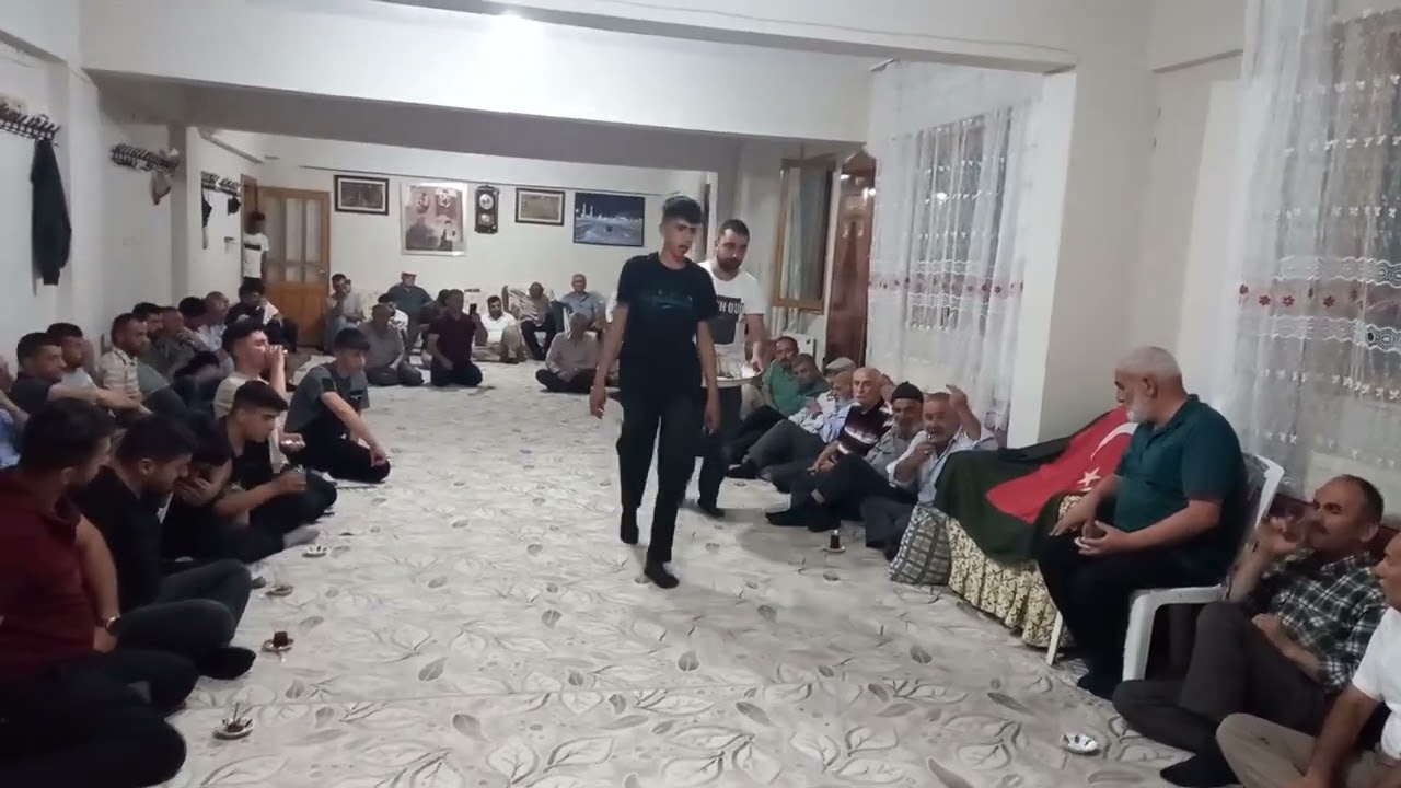 Şeyh Ahmed Keleş Efendi'nin dergahında güzel bir sohbet