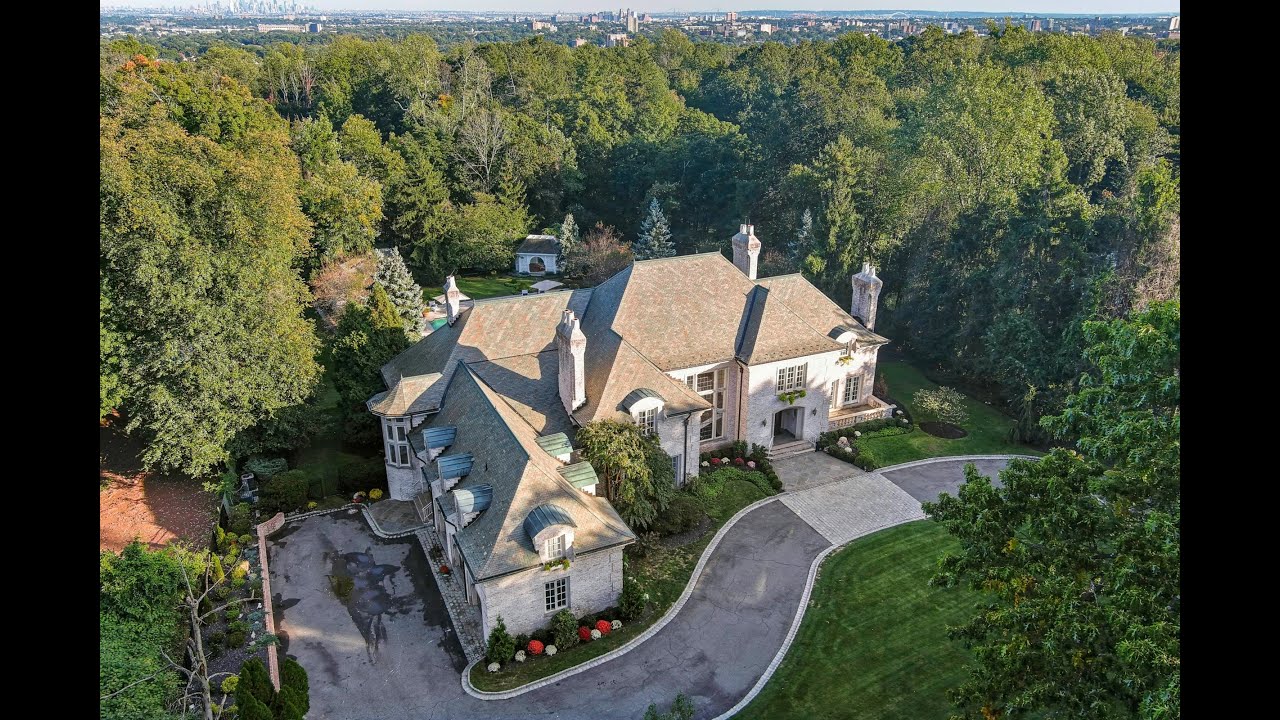 82 Mountain Avenue in Llewellyn Park section of West Orange - asking $2,999,000