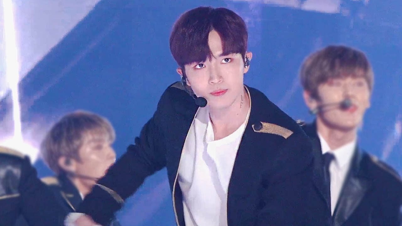 4k) 181201 MMA 멜론뮤직어워드 워너원 (WannaOne) - 켜줘 (김재환 focus)
