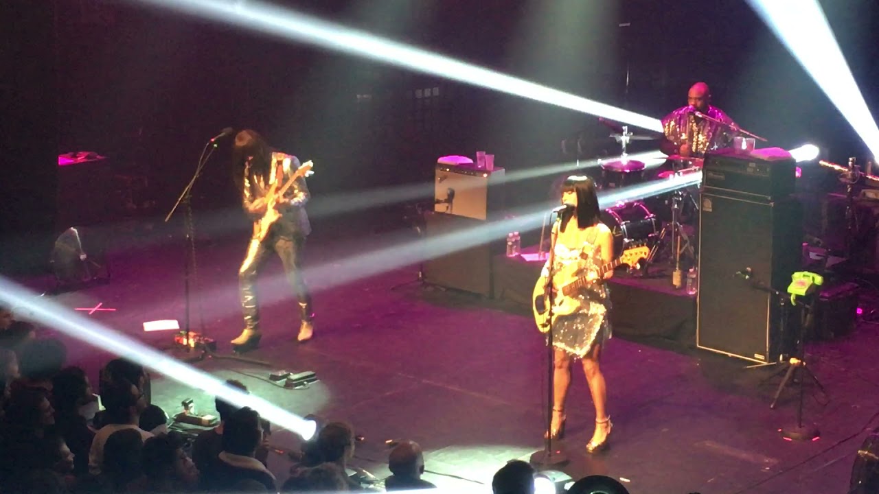 Khruangbin - Evan Finds the Third Room - live at Bataclan Paris 2019