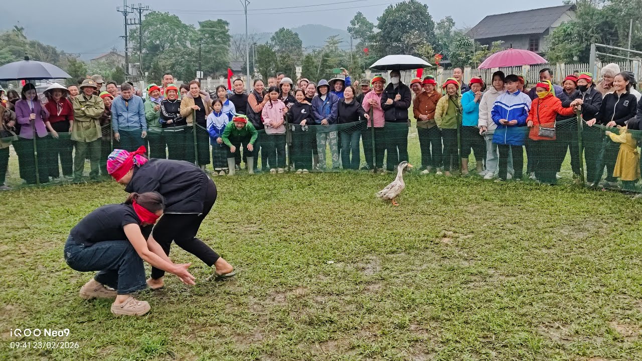 Khai hội đầu xuân năm bính ngọ, nhiều trò chơi dân gian rất hay tại xã Tân Quang 