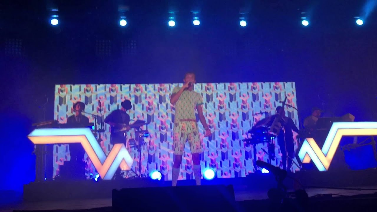 Stromae Papaoutai Coachella Weekend 2