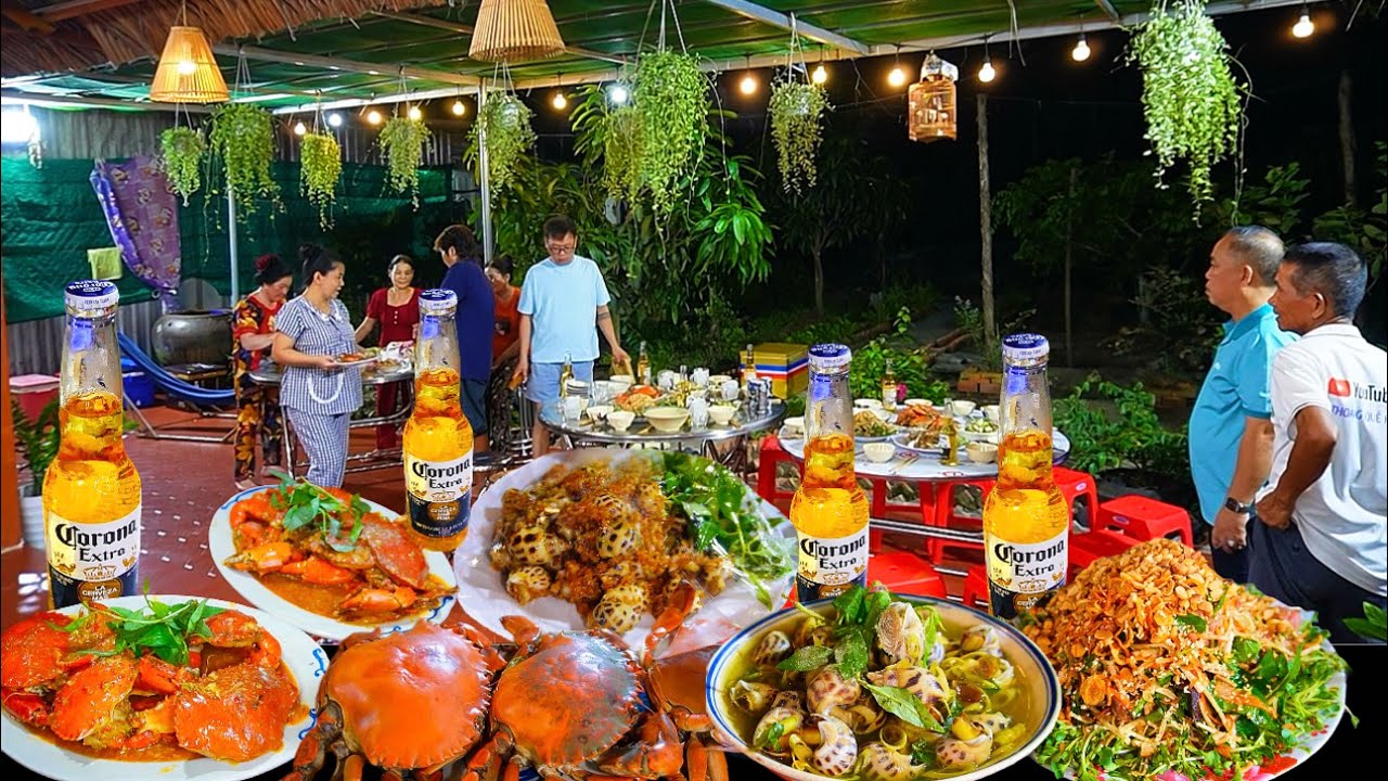 Tiệc Ngoài Trời Chia Tay GĐ Anh Tuấn Anh Với Cua Sốt Ớt, Ốc Hương 2 Món, Gỏi Bò Thật Hoành Tráng