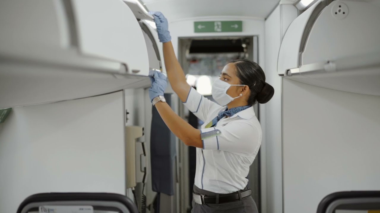 How you travel domestic in Maldives - Villa Air Flyme