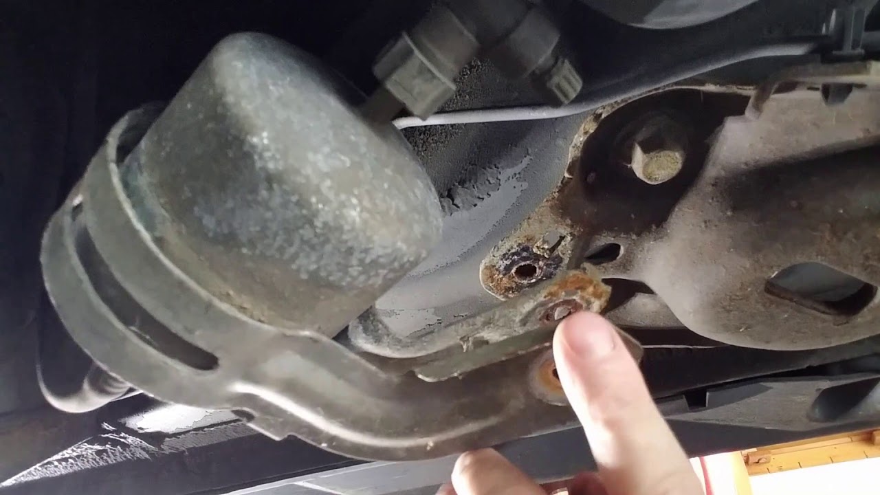 2000 to 2009 Volvo S60 - Replacing Fuel Filter