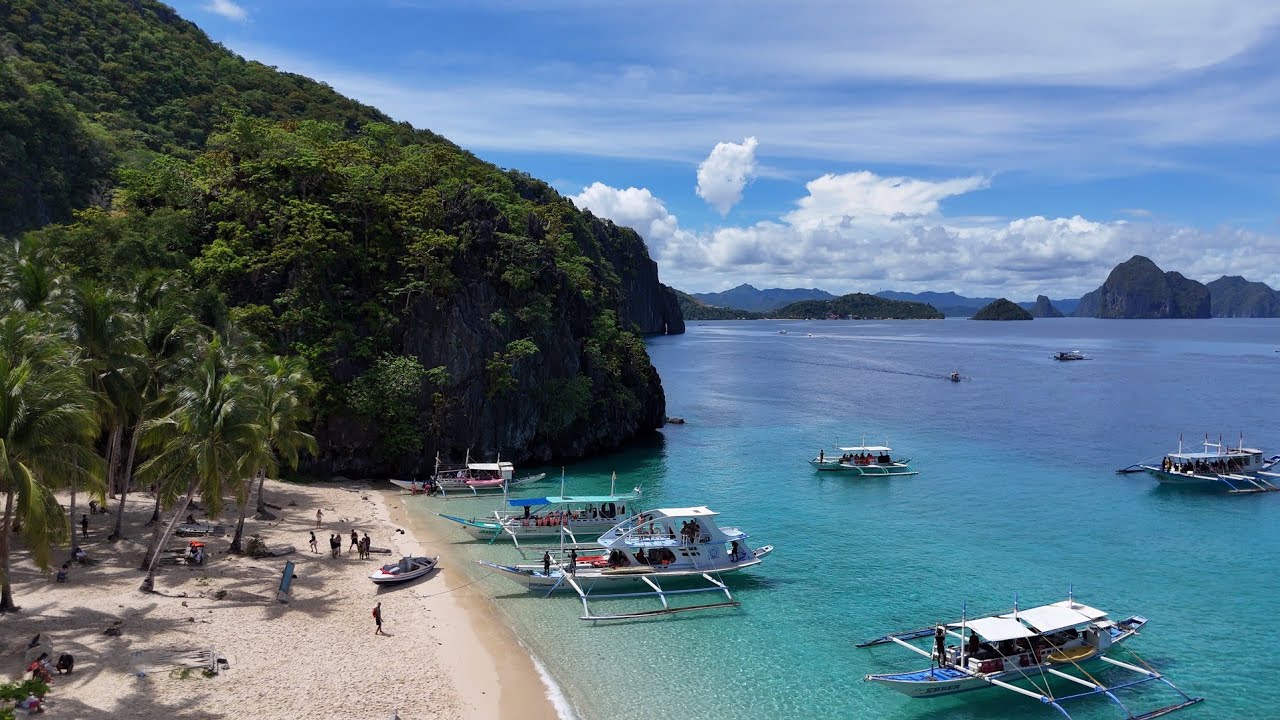 El Nido, Palawan's 7 Commandos Beach | 4K