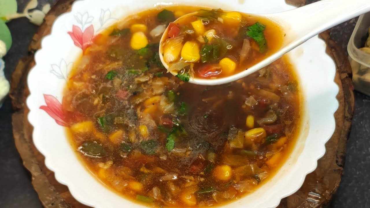 सर्दियों में बनाएं Hot & Sour Veg Soup | Healthy Winter Soup Recipe | Quick & Easy 