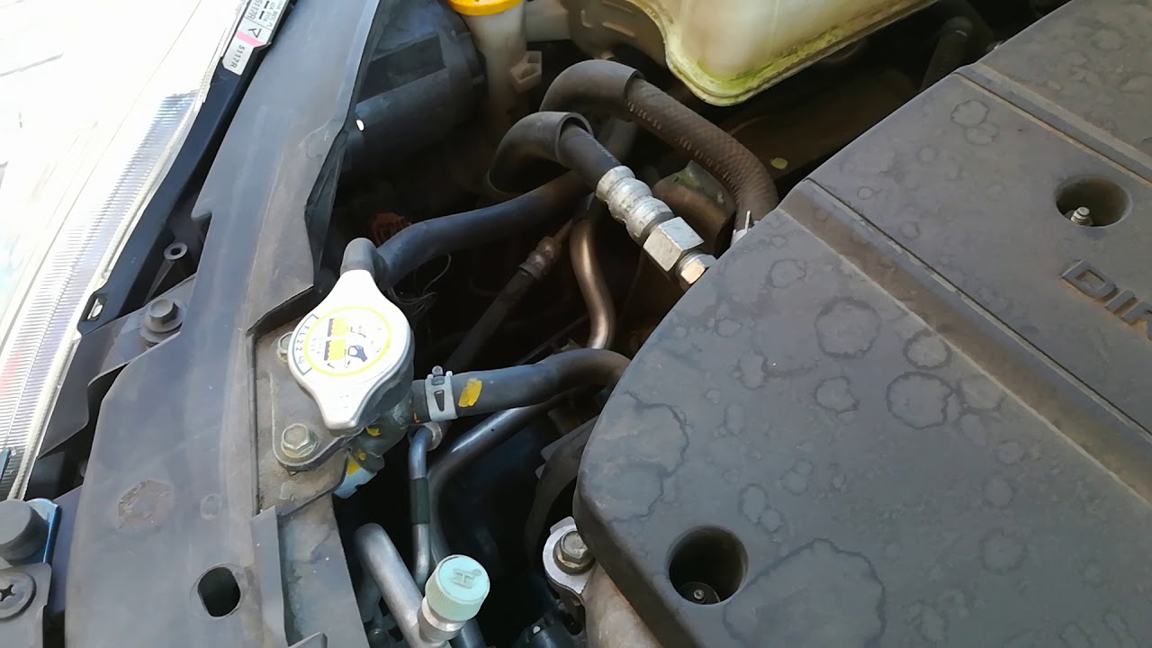Como cambiar bombilla posicion Mazda 5