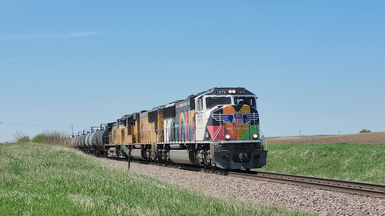 Railfanning UP- 04 MAY 2025 in Central Iowa (ft: UP 1979 & Boone Scenic Valley Rail)