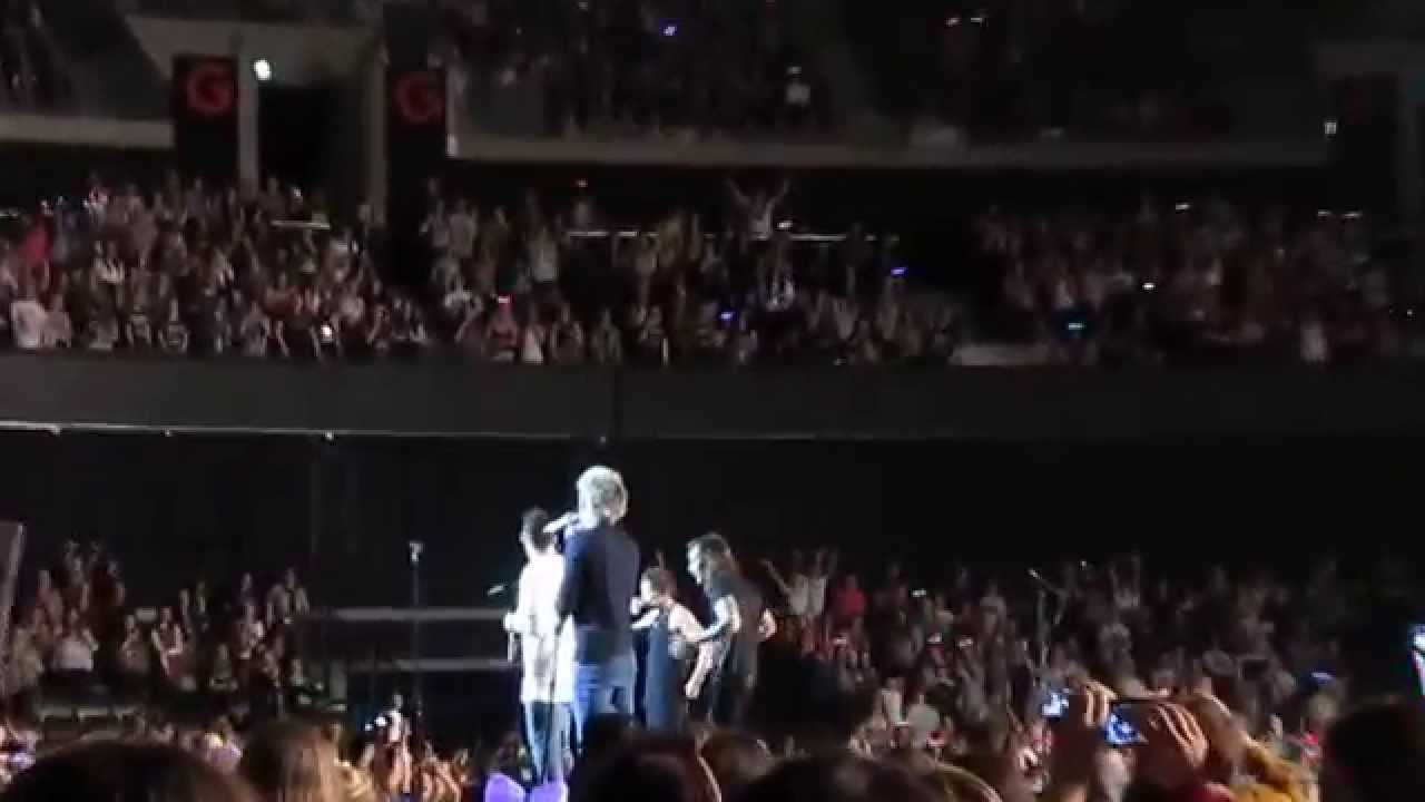 Drag Me Down - One Direction OTRA Glasgow 8/10/15