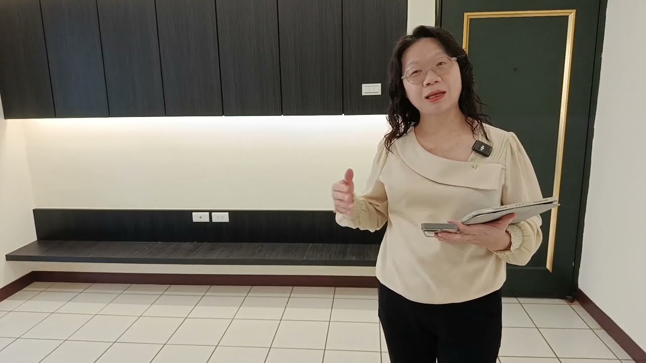 938萬買台中市太平區近中國醫老人復健綜合醫院樹孝商圈室內30坪3+1房2衛浴雙陽台高樓層視野戶屋況佳附近有停車場0981164030/0989905453